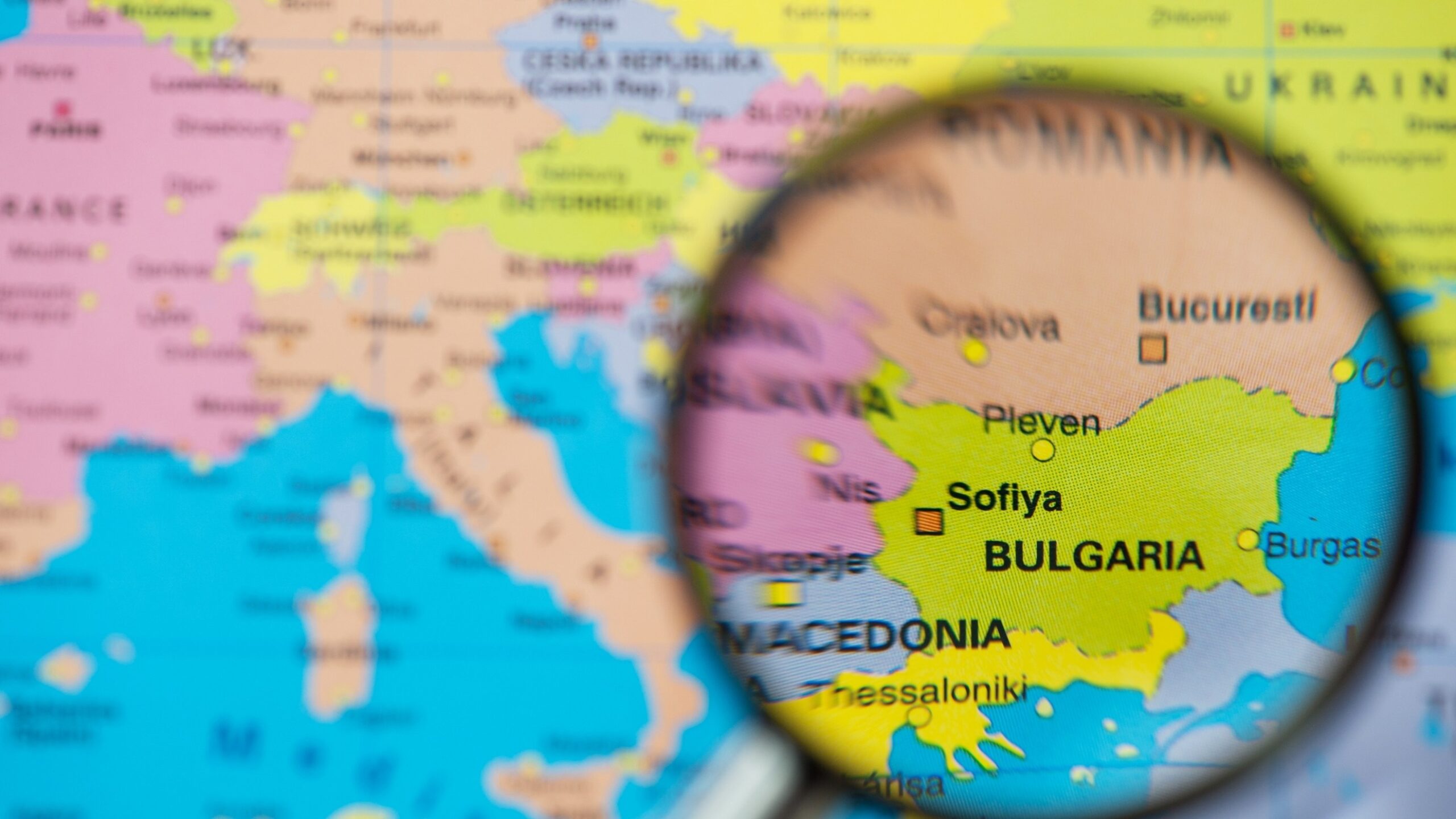 Чуждестранните инвестиции в България нарастват с над 20 процента за девет месеца през 2025